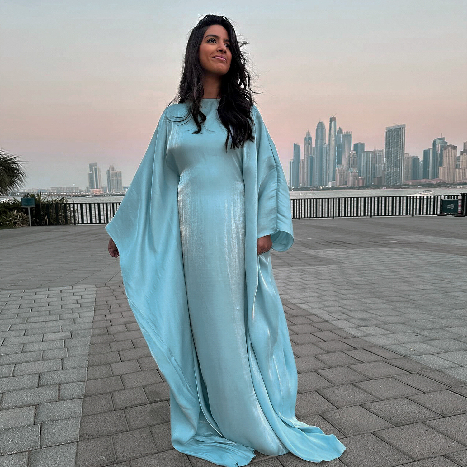 Women Shiny Dress Fashion Muslim Arab Robe Loose Bat Sleeved Round Neck Burqas