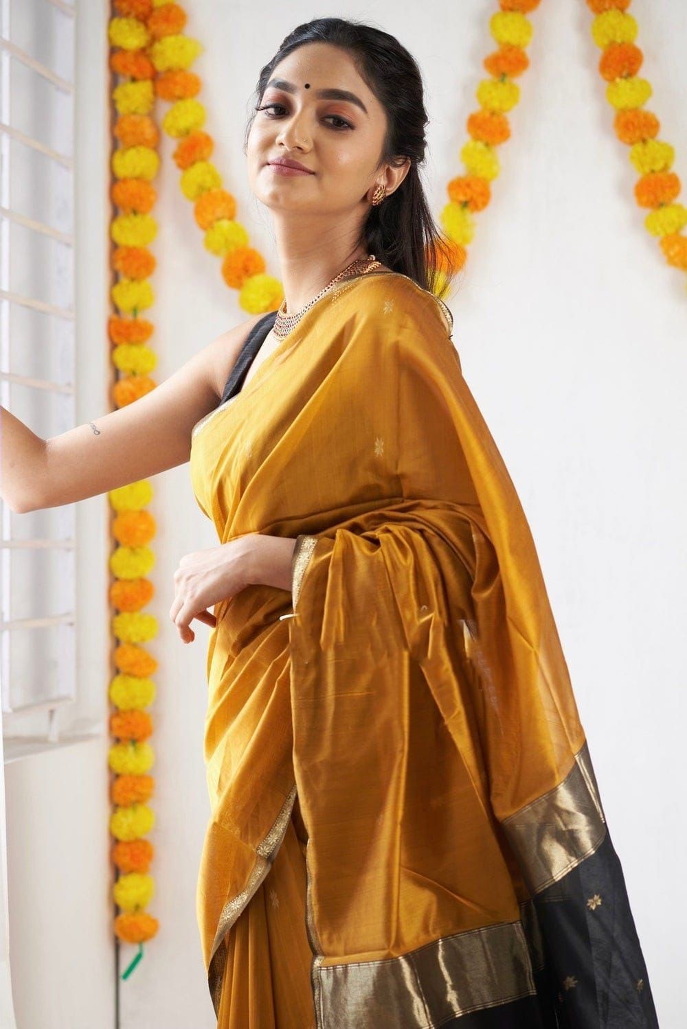Soft Linen Cotton Saree Jacquard Wedding Party Wear Traditional Indian Sari