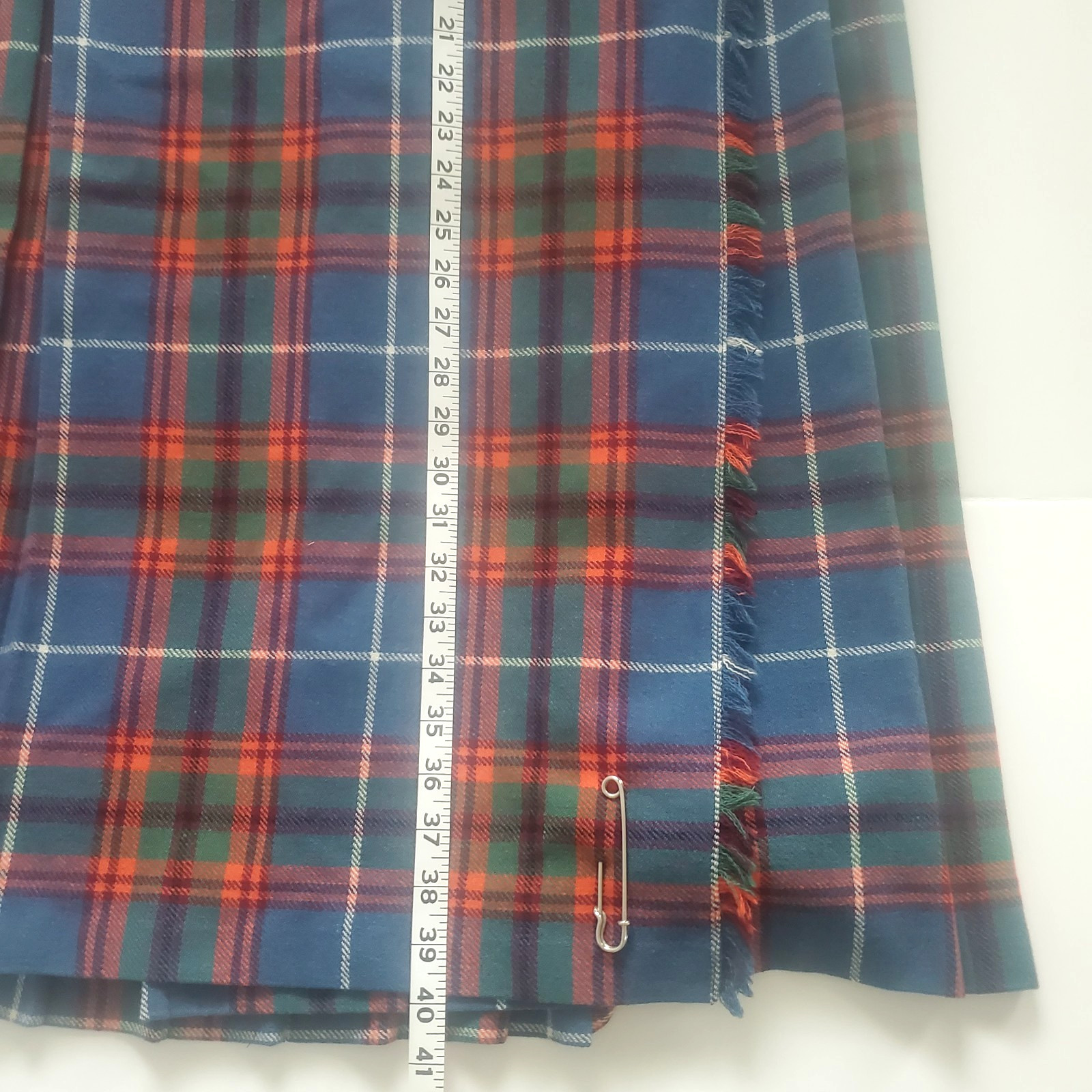 VTG Laird-Portch Scotland Wool Kilt Skirt Size 30 Plaid Blue Red Tartan Pleated