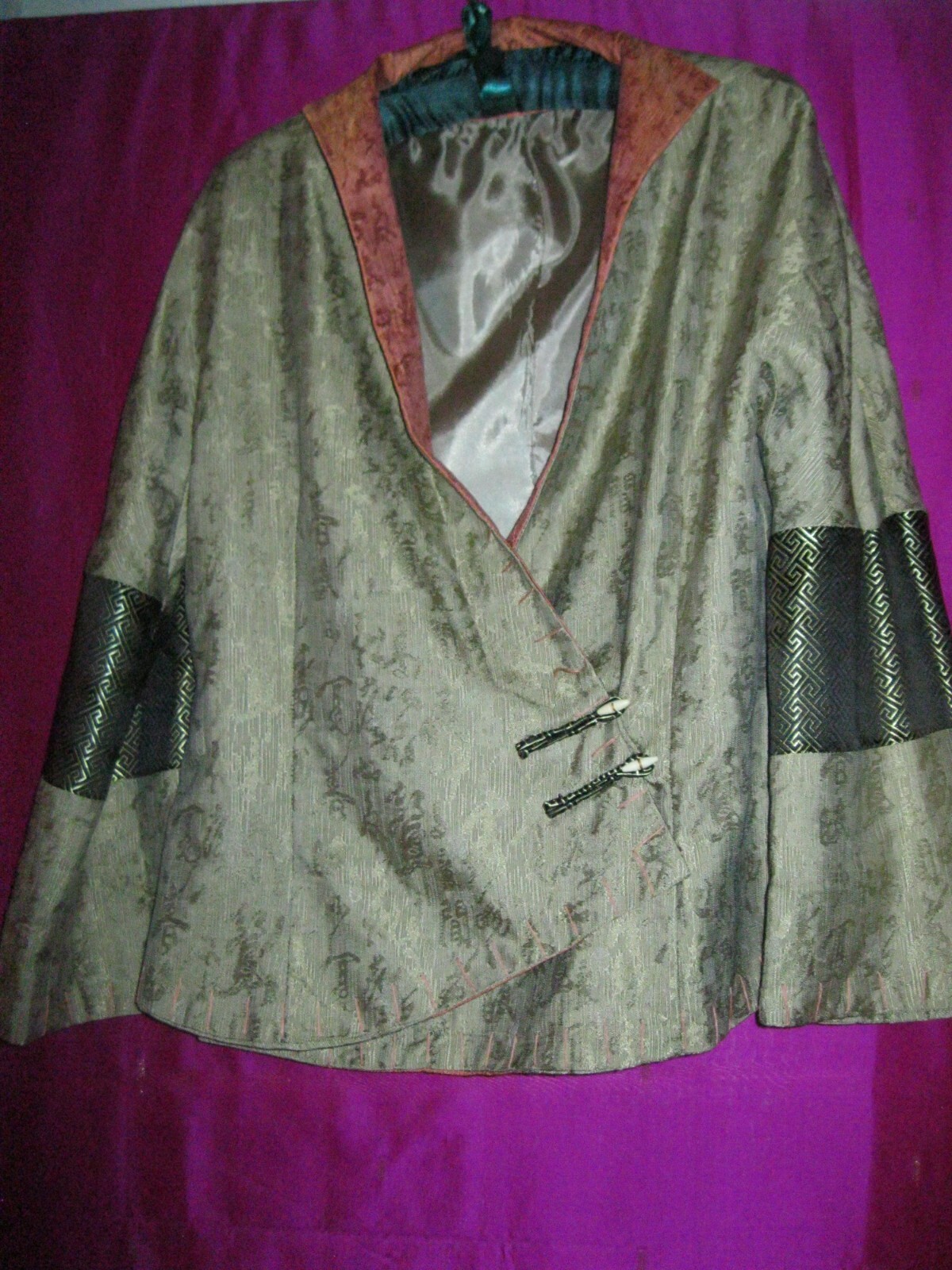 SILVER DRAGON LABEL, SILK/POLY JACKET SZ.XS/S, NEW GREEN/ORANGE, LINED