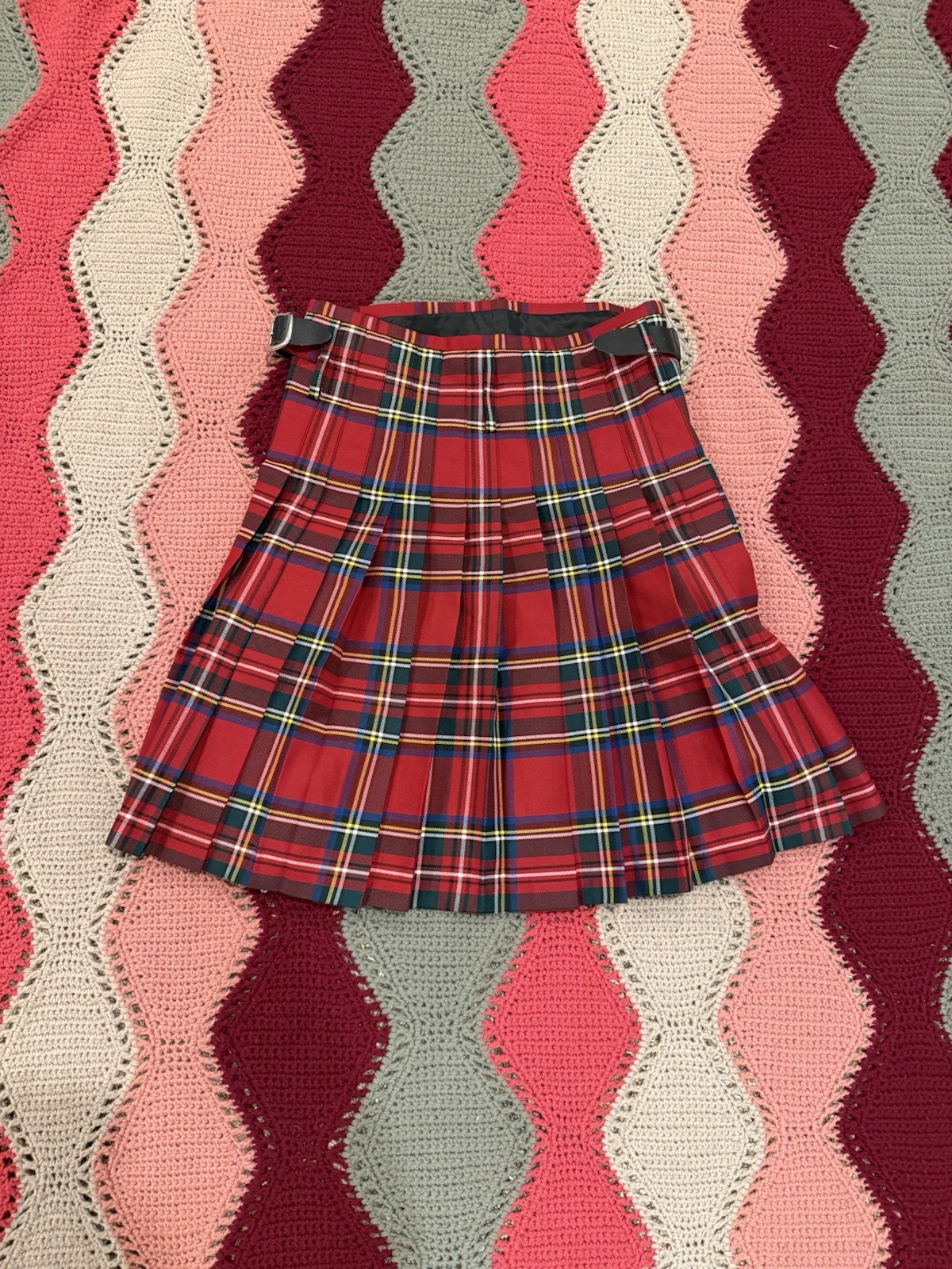 Scottish Kilt Men’s Size 30/32 Red Tartan Plaid St Patrick’s Day Black Buckles