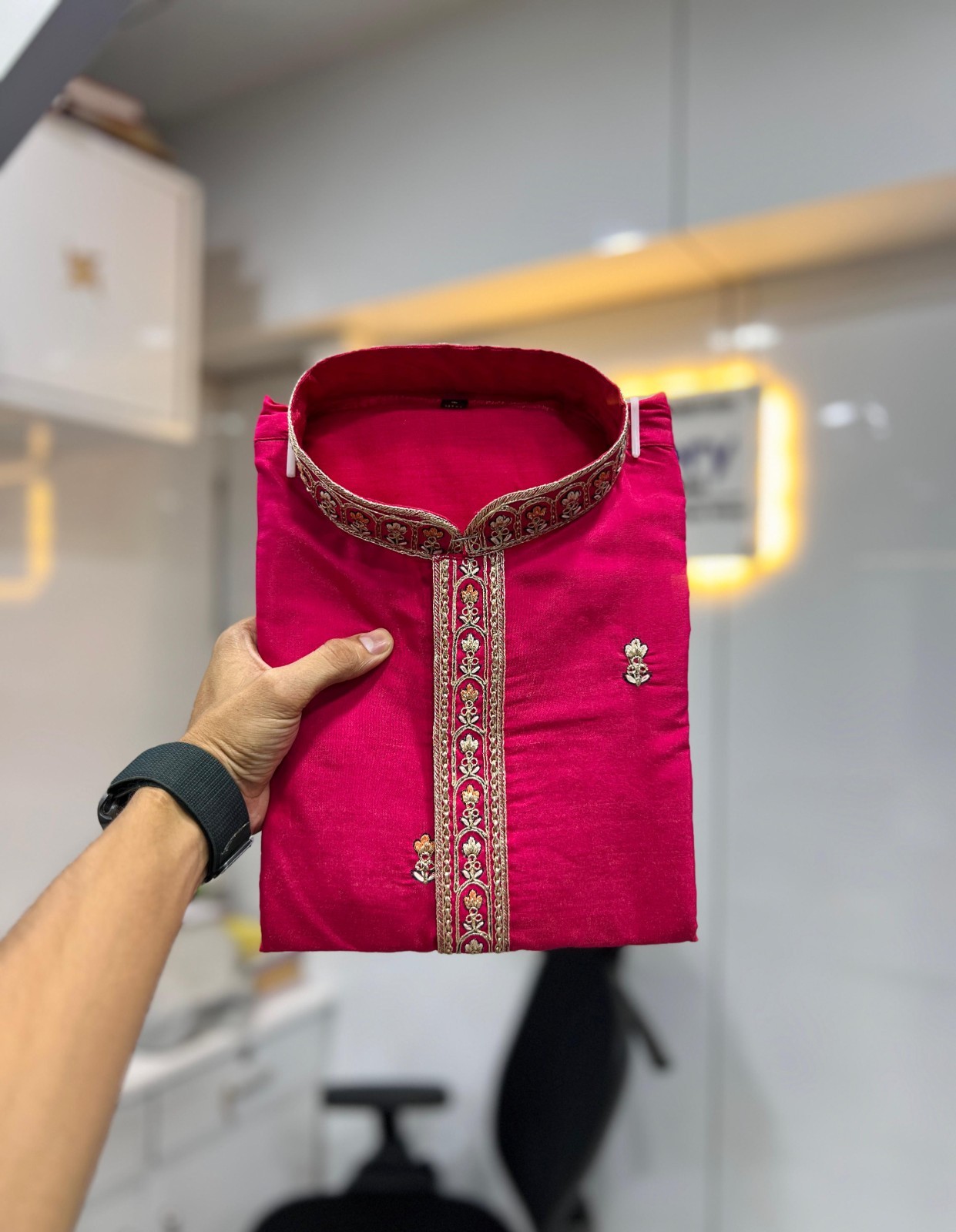 Men’s Traditional Silk Blend Kurta Gold Embroidered Mandarin Collar Wear