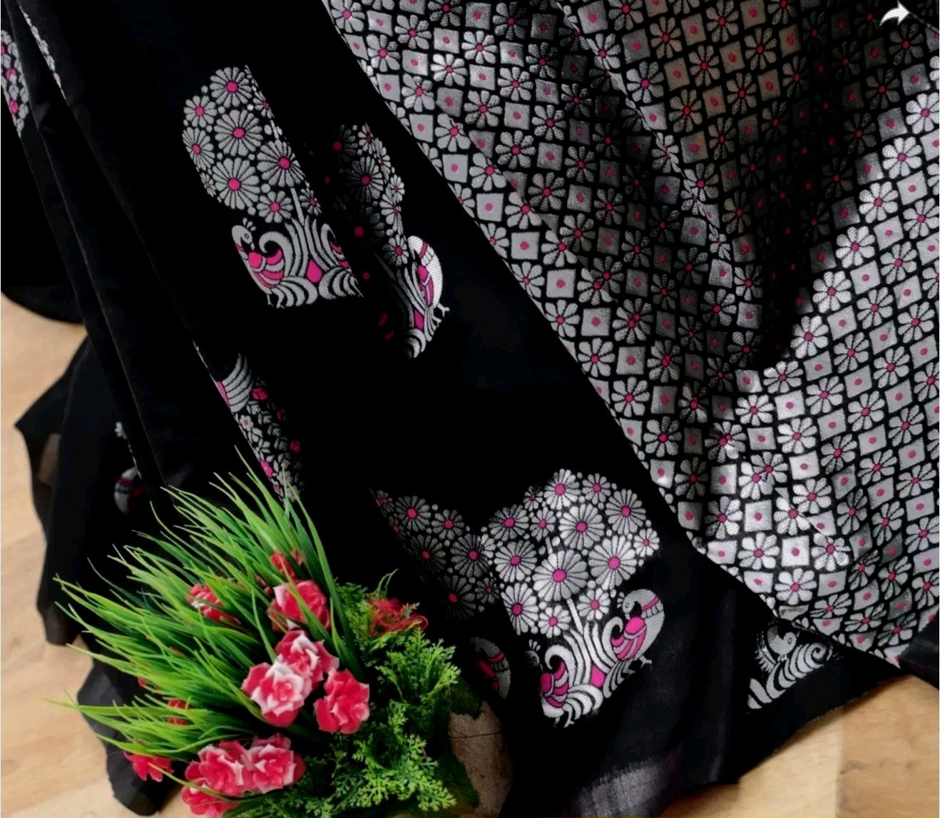Indian bollywood Banarasi Kanjivaram Sari handloom Black Silver lichi Silk Saree