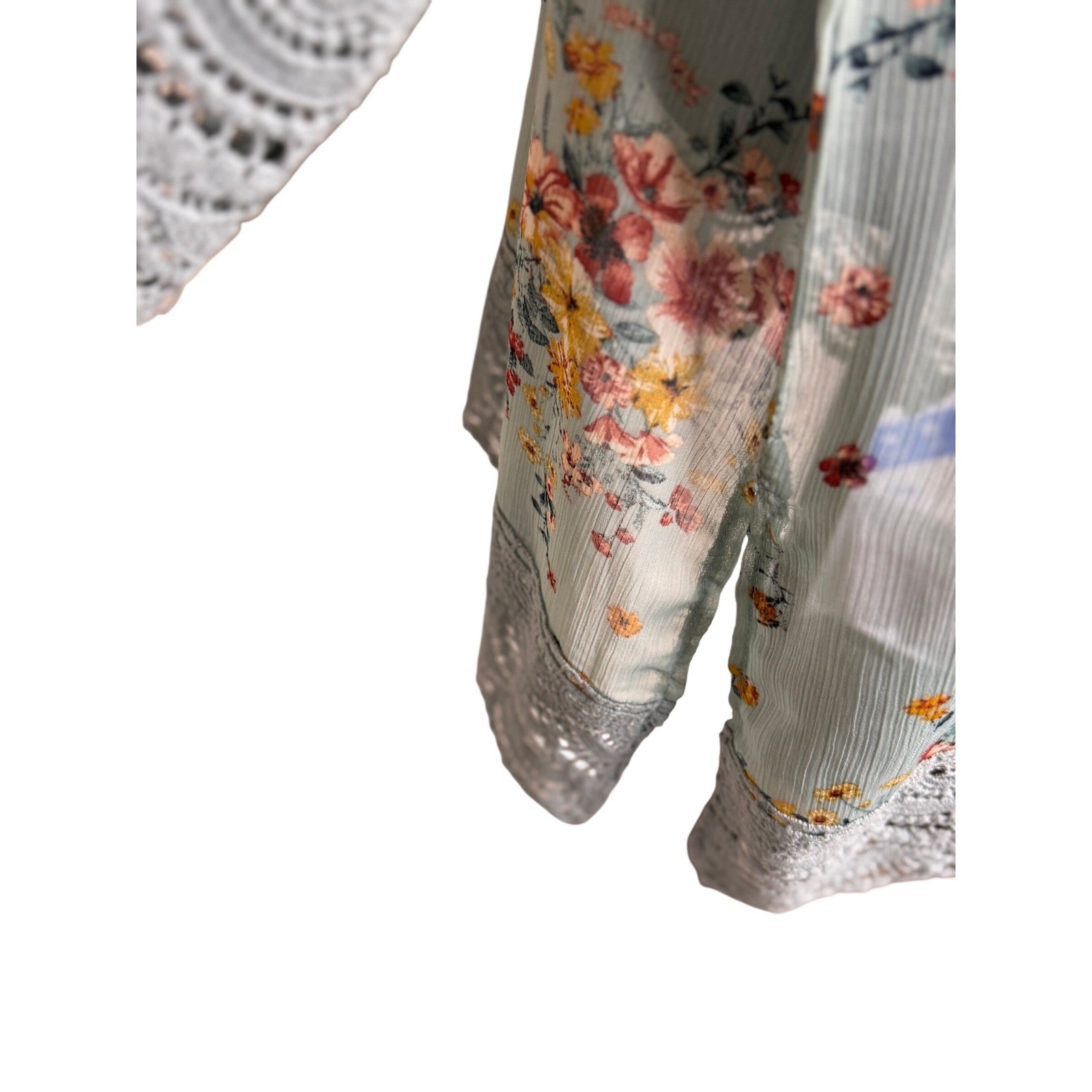 altar’d state Sage Green Floral Kimono Crochet Lace Trim Size Medium Fairy