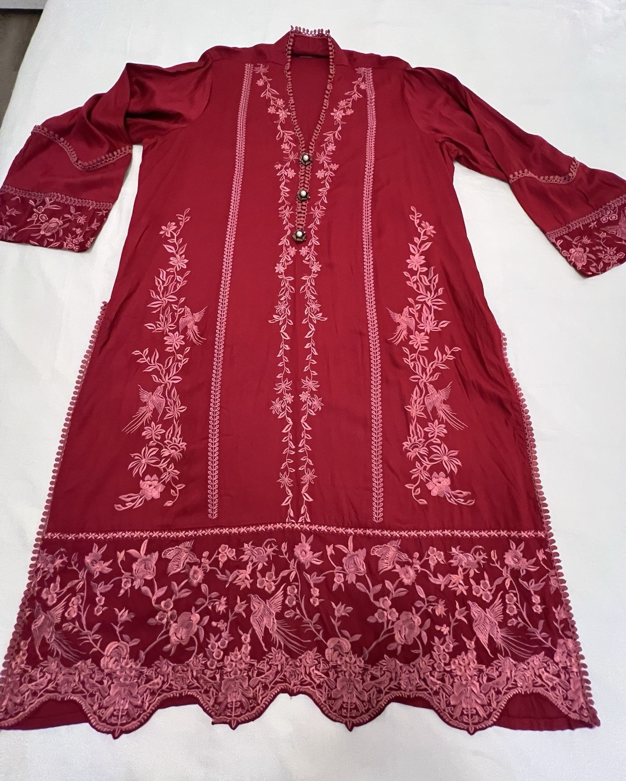 NWOT SANA SAFINAZ size XL – KURTA KAMEEZ ONLY VISCOSE A LINE EMB. 1 PIECE ONLY