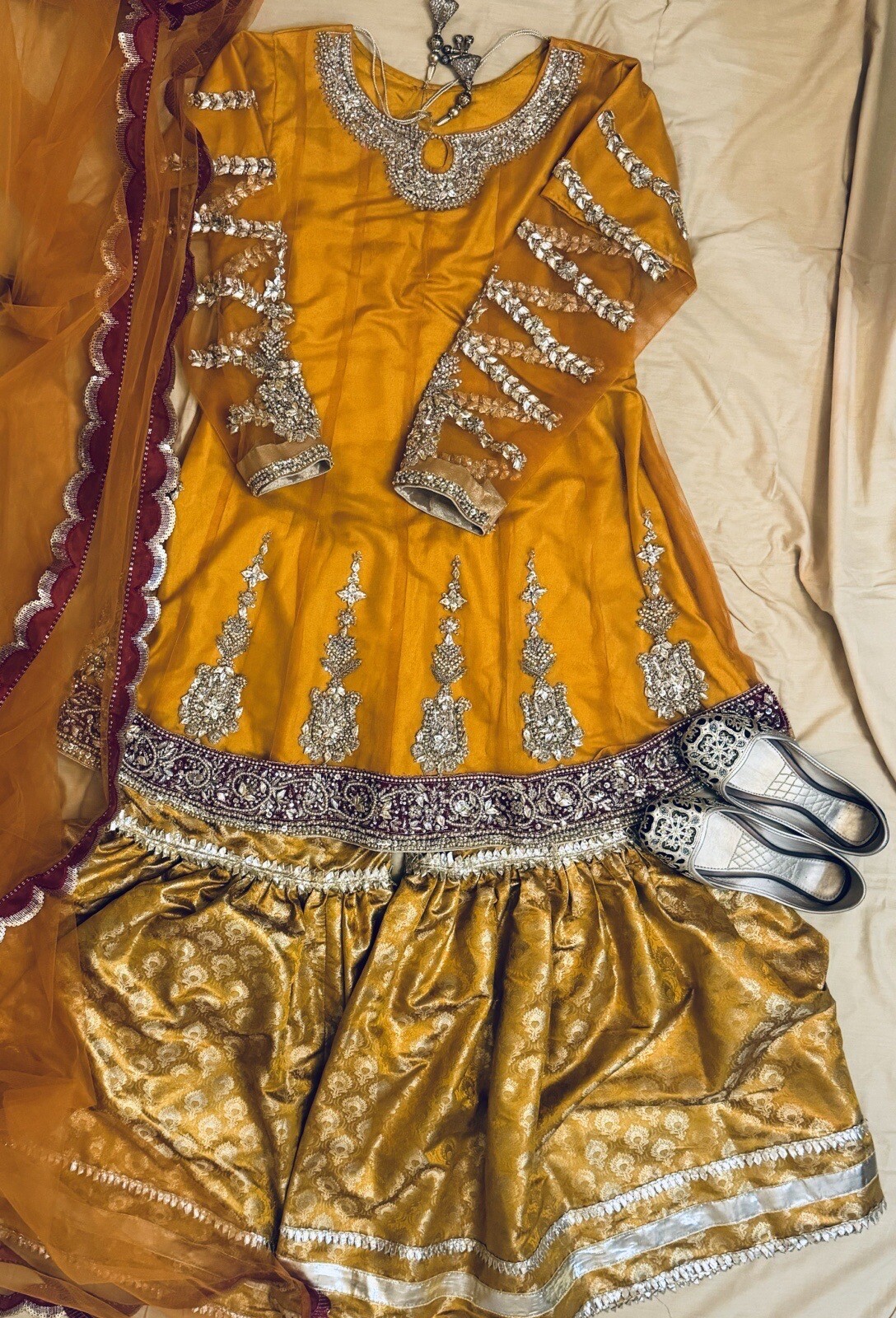 Pakistani Indian Ready to Wear Professionally Stitched 3pc Mehindhi Dress.
