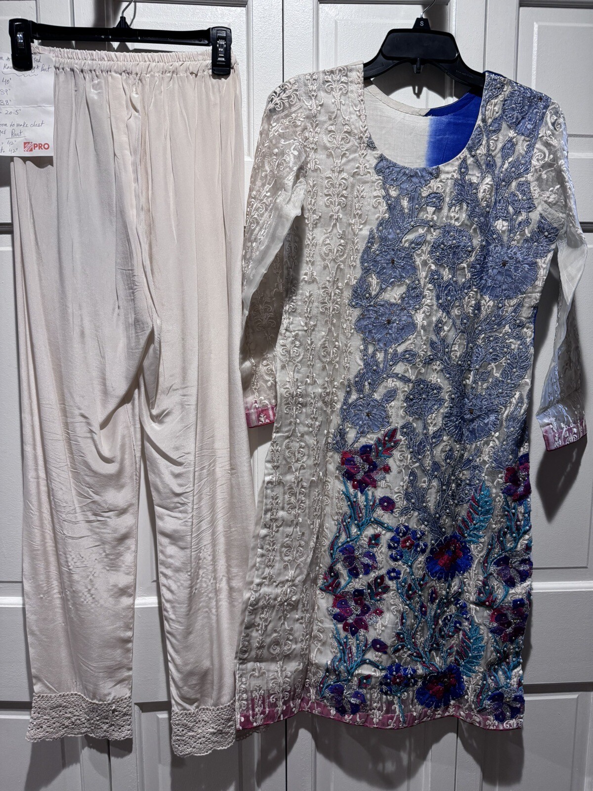 Women’s 2 Pieces Cream With Multi Color Pant Kameez pakistani Size: S Used