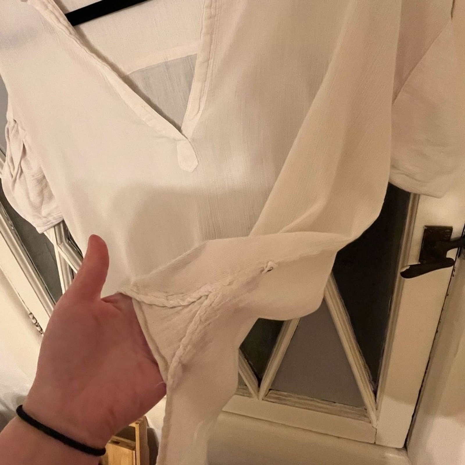 Lou & Grey loose white blouse size small white v neck 3 quarter length sleeves