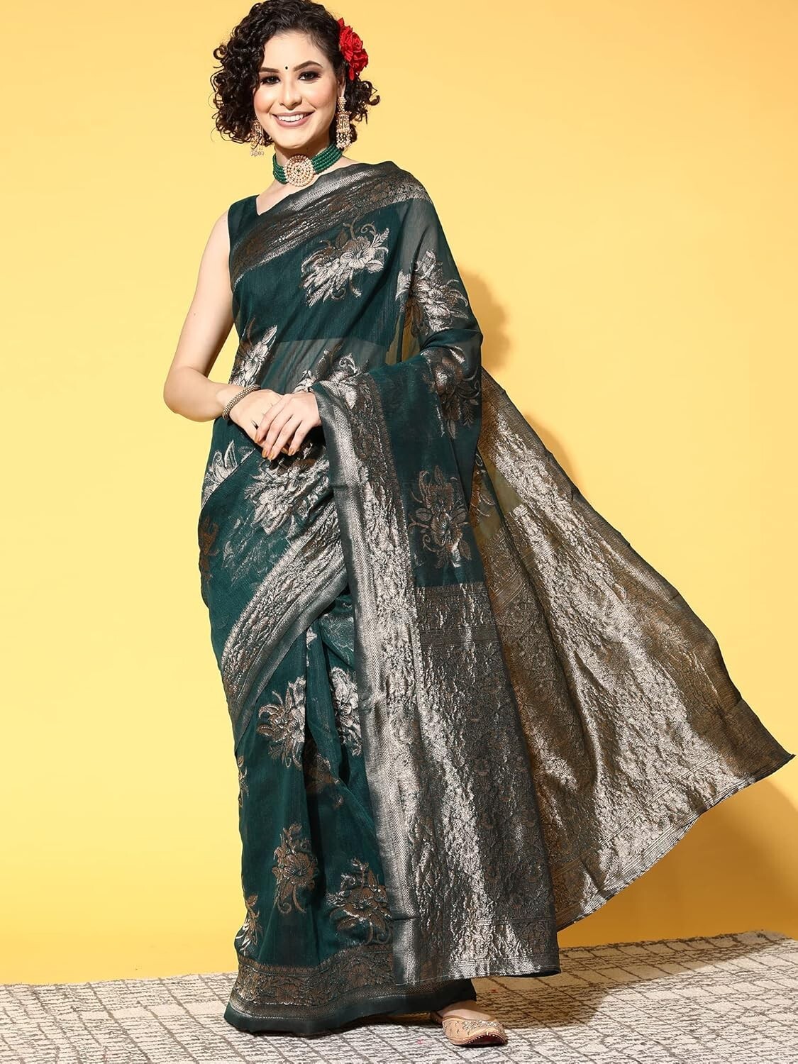 Women’s Floral Linen Zari Saree With Unstitched Blouse Piece