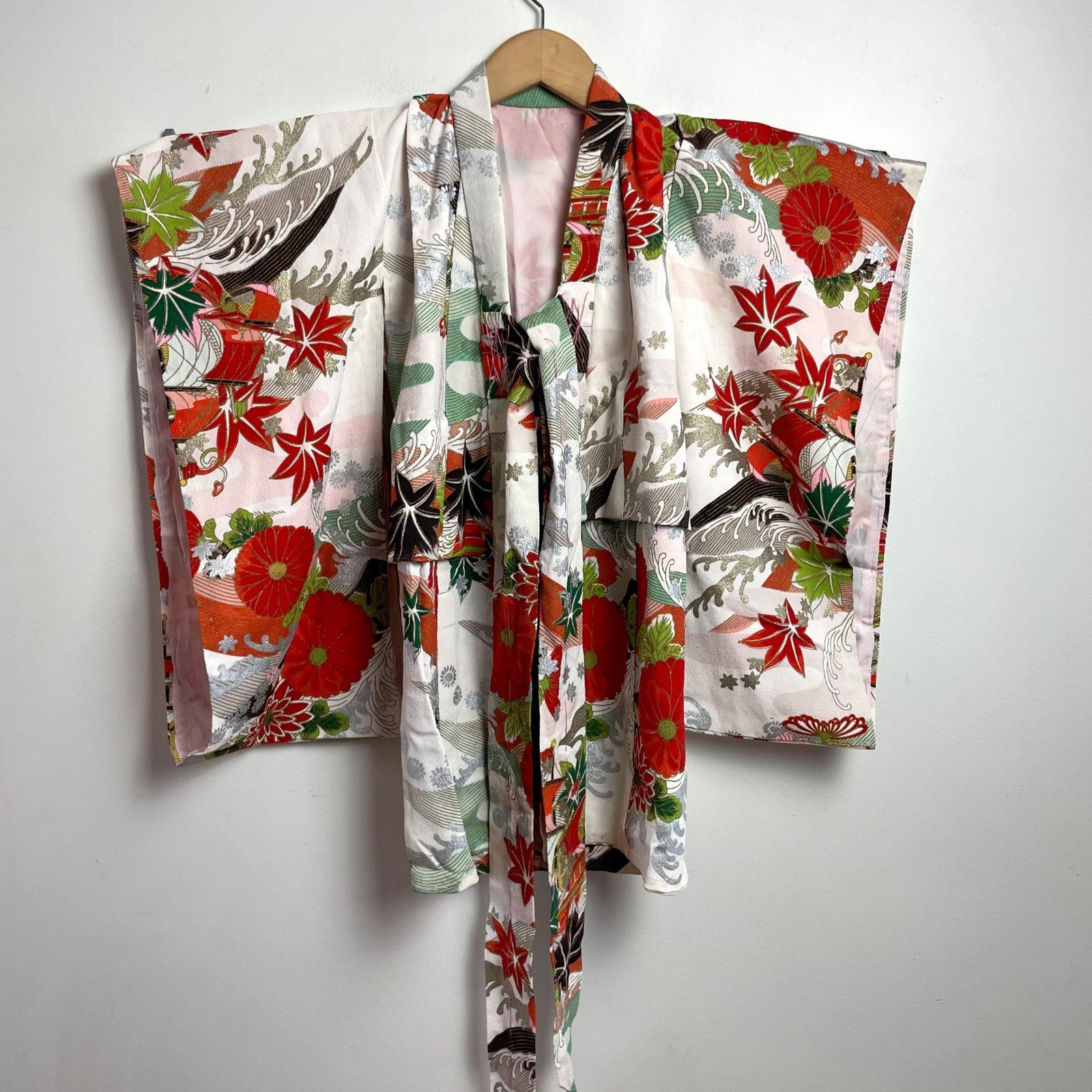 Vintage Japanese Floral Kimono Robe Childrens White Red Maple Leaf Metallic