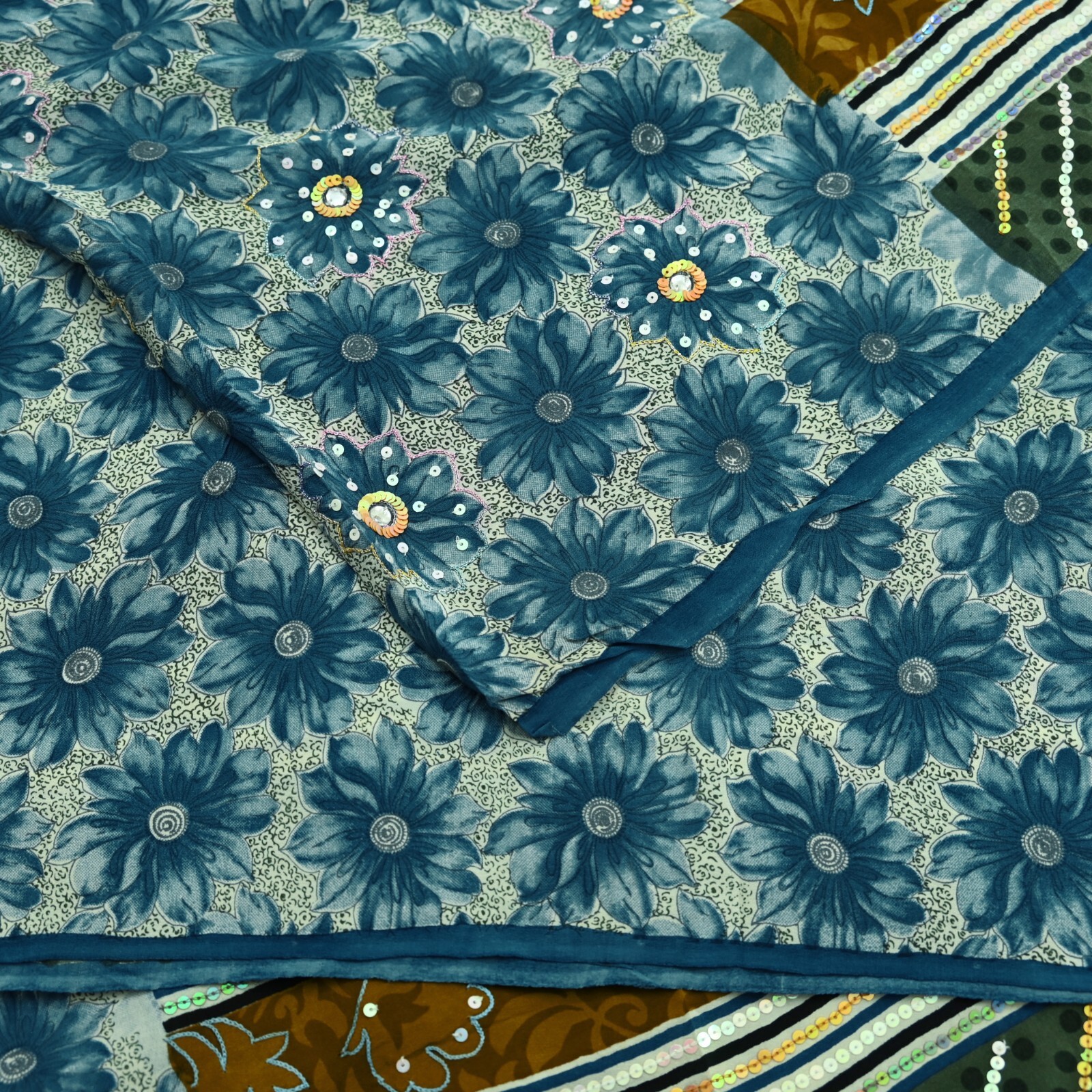 Vintage Sari Ivory & Gray Pure Crepe Silk Hand Embroidered Saree 5yd Sewing Zari