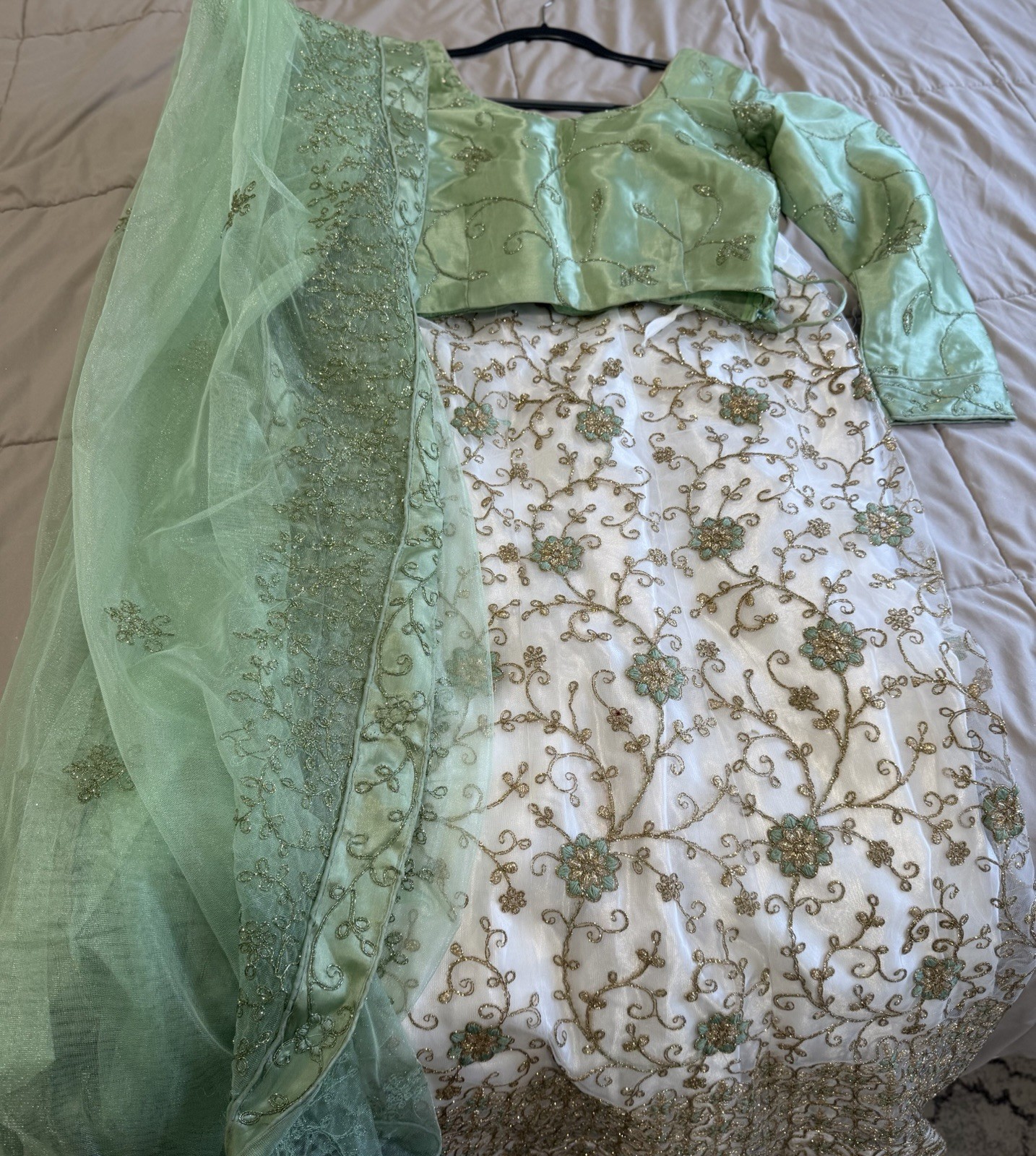 Green White Gold Embroidered Lengha Salwar Kameez Set Net Fabric for Women
