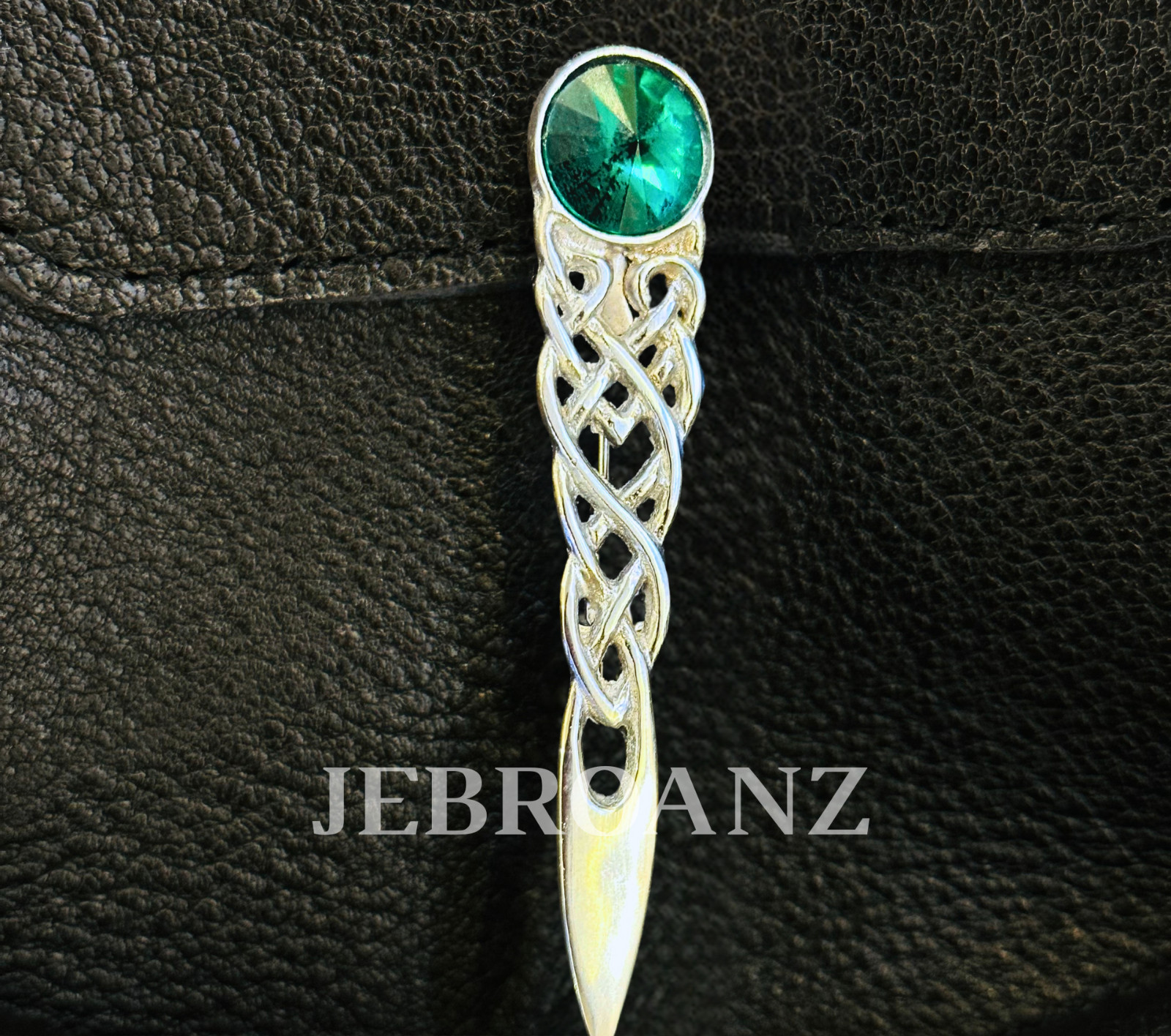 Scottish Kilt Pin Highland Celtic Knot Emerald Stone kilt Pin , Scotland Jewelry
