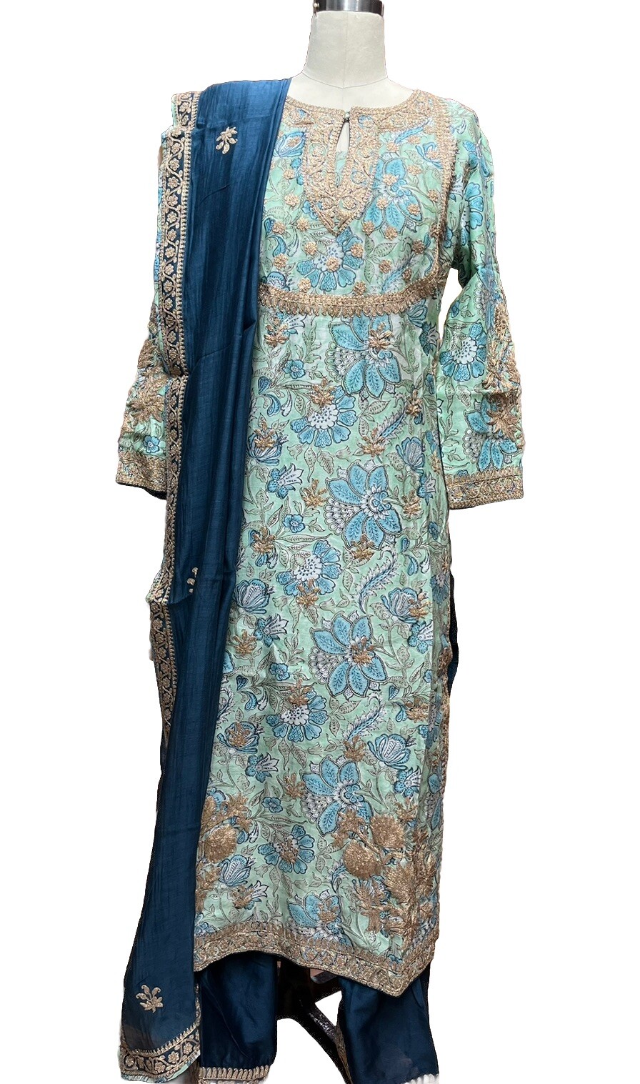 Zene Threadwork Kurta Set with Hanging Pearl Daman, Straight Pant, and Dupatta