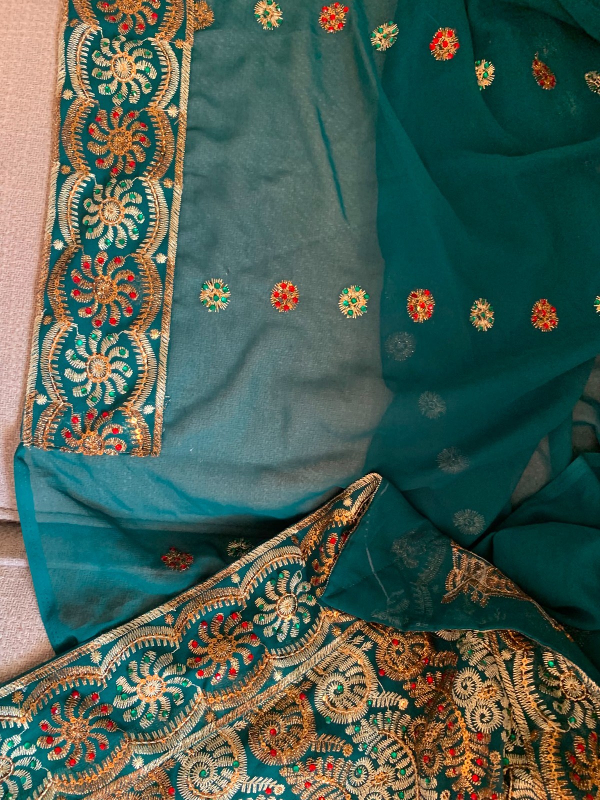 Vintage Chiffon Indian Sari Teal Green 6 Meters – Gold Embroider