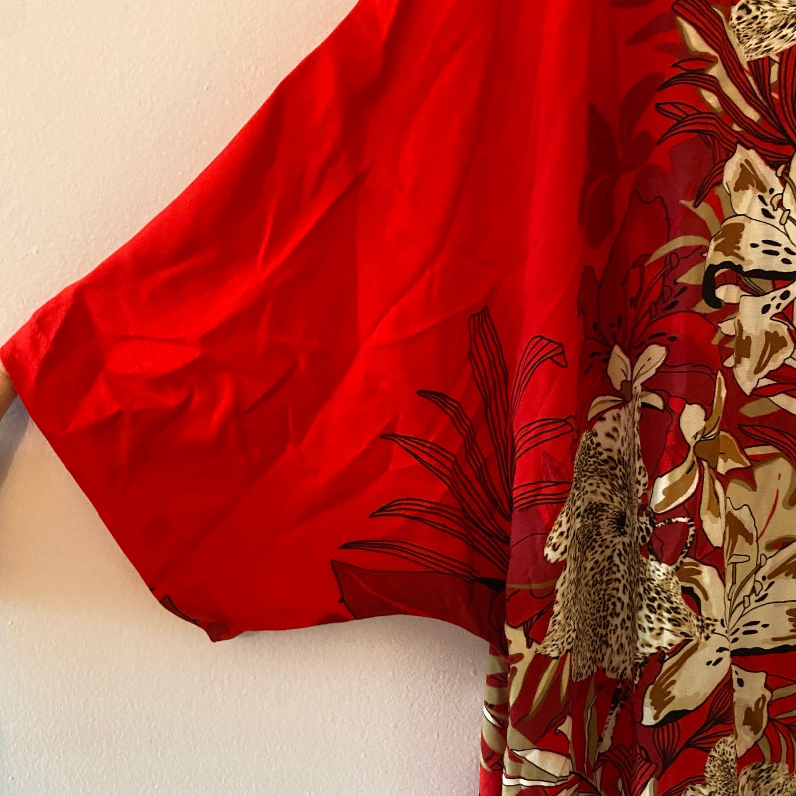 Chico’s Red Floral Animal Print Art Nouveau Kimono Cardigan Robe Small / Medium