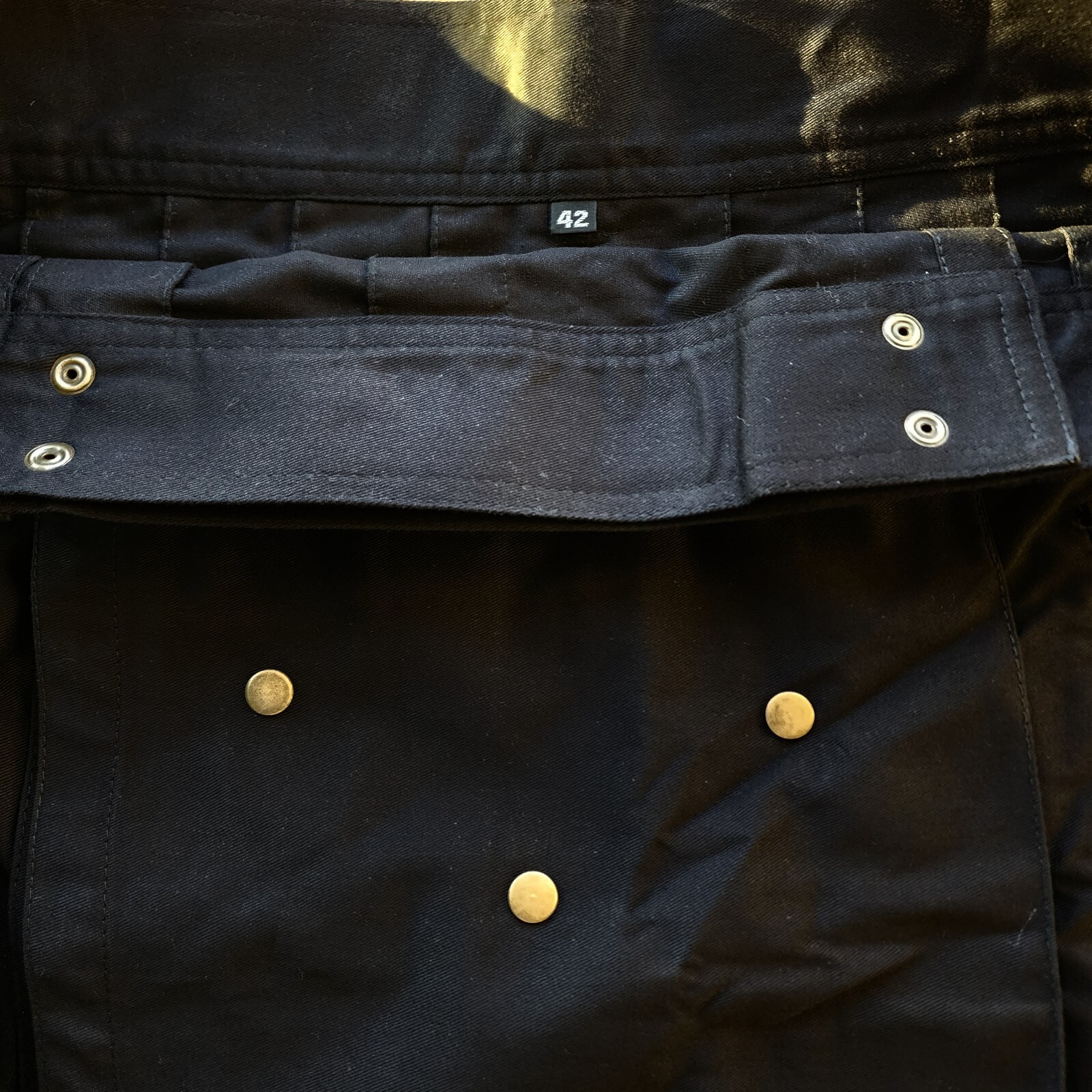 Men’s Black Utility Kilt Pockets Pleats Brass Buckle Scottish Goth Wedding Sz 42