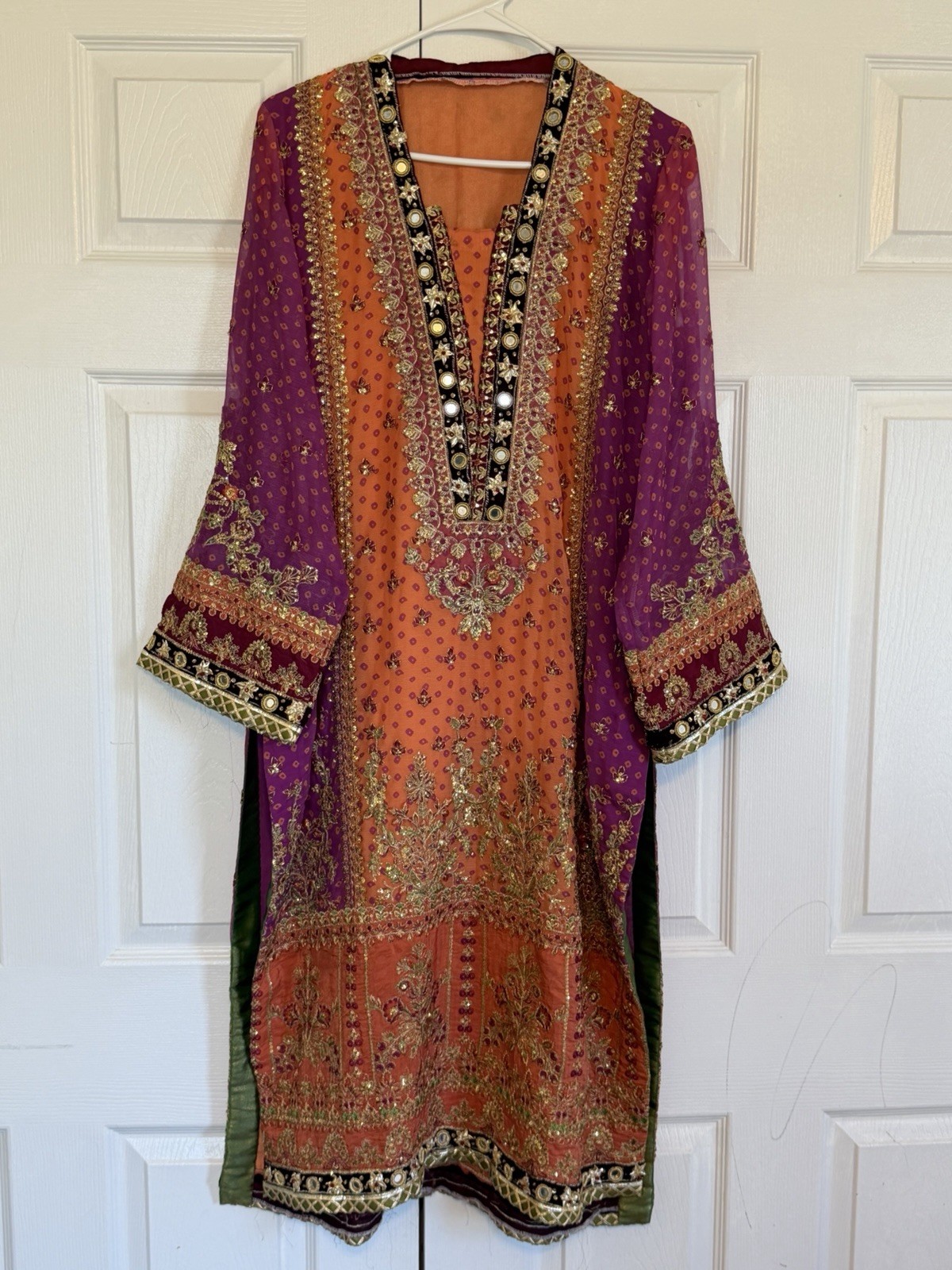 FREE SHIPPING, SIZE MEDIUM TO LARGE Embroidered Chiffon Shalwar Kameez Suit 3PC
