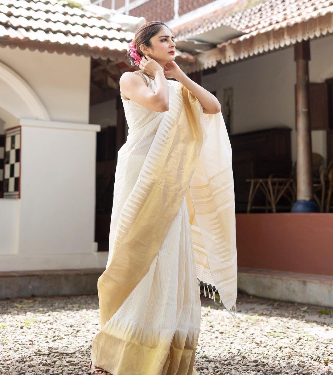 Women’s Banarasi Soft Silk Saree With unstitc Blouse Piece, Indian Wedding Wear