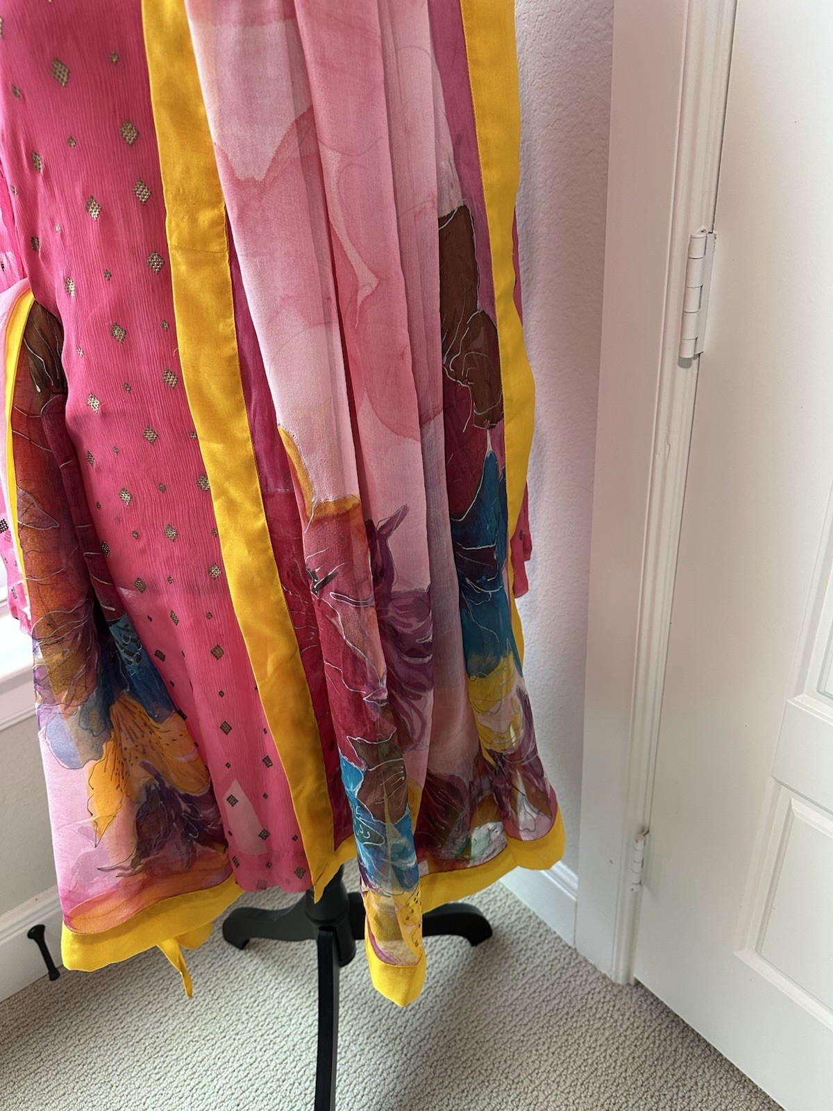 Designer Pakistani luxury collection. Size medium to large Worn Just Ones