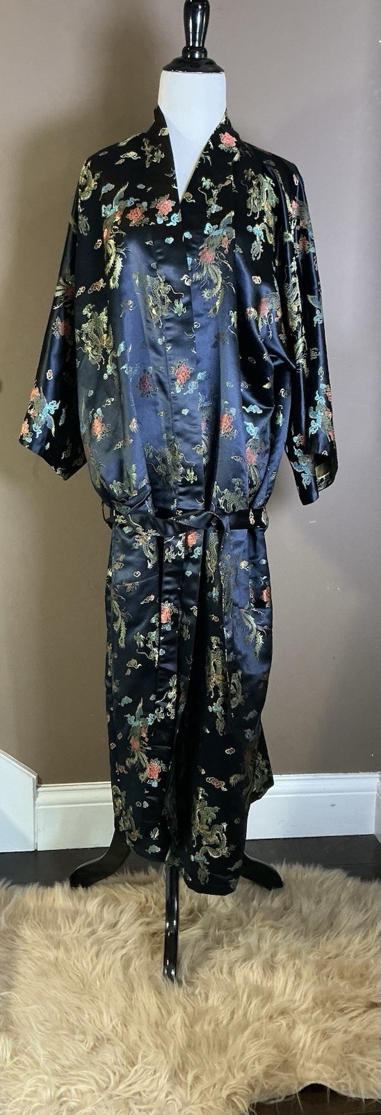 Black Satin Oriental Dragon Theme Kimono Robe Coat Size Medium