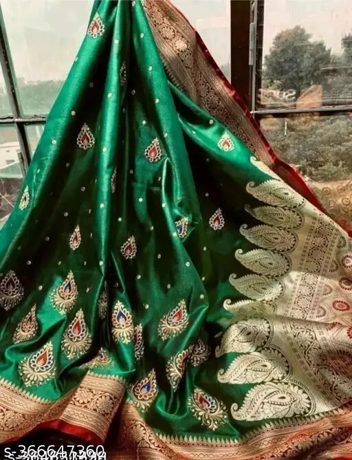 Women’s Banarasi Silk Saree With Separate Blouse piece