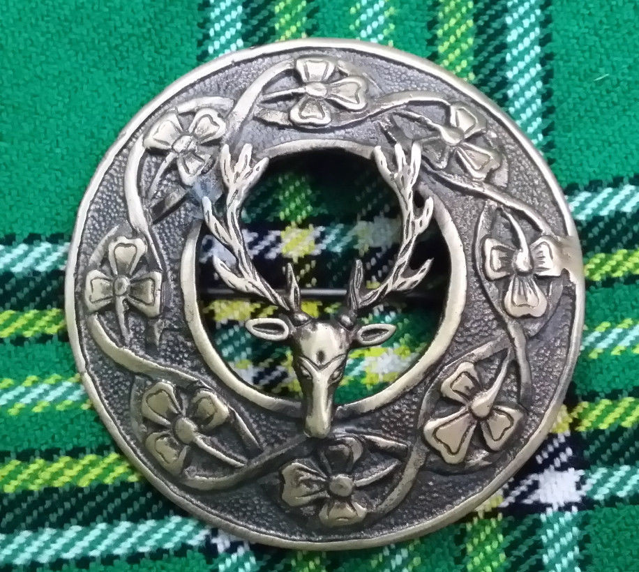 Men’s Scottish Traditional Fly Plaid Brooch Stag Head Antique 3″/Kilt Fly Plaids