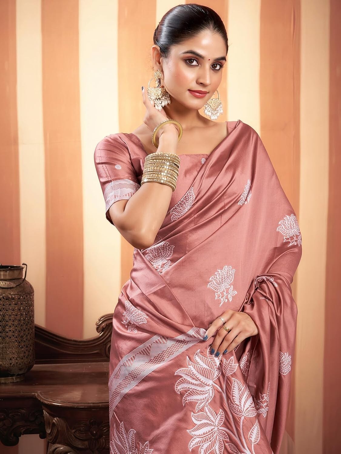 Women’s Silk Blend Banarasi Jacquard Saree with Unstitched Blouse Piece