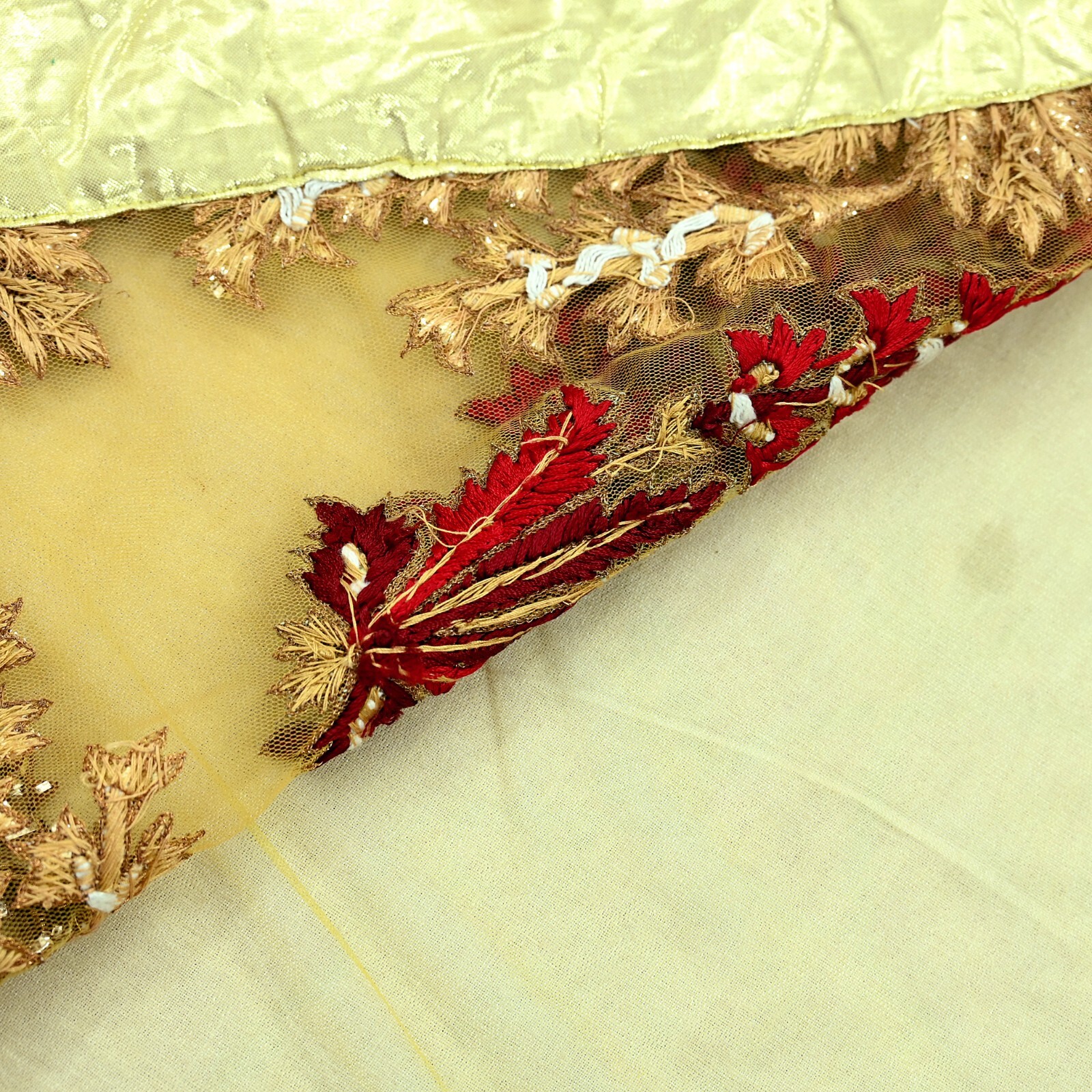 Pre-Owned Sari Mustard Net/Mesh Hand Embroidered Designer Manish Malhotra Sarees