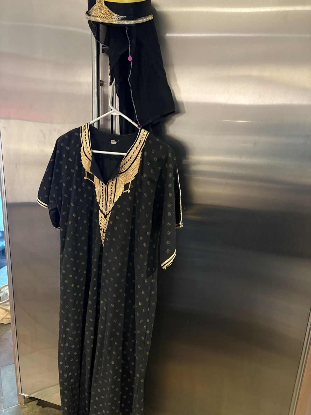 Vintage Moroccan Kaftan Black Gold Braid Boho Ethnic Dress Hat Nile Cruise