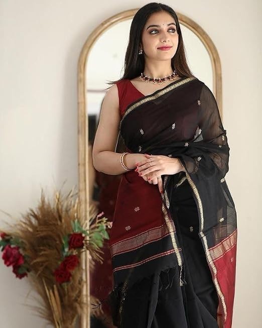 Women’s Cotton Linen Saree With Gold-Toned Zari Work & Unstitched Blouse Piece