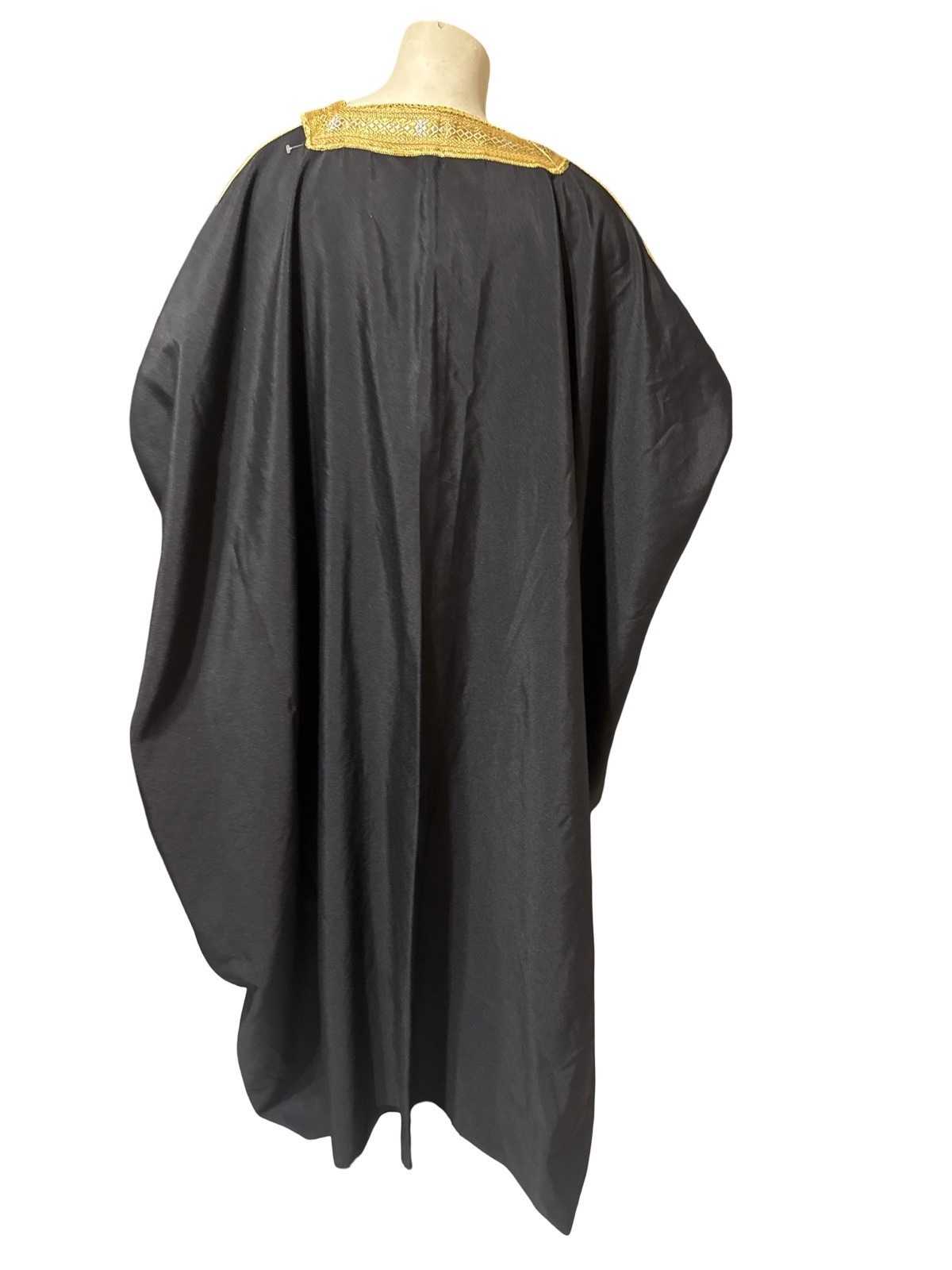 Black Bisht Cloak Gold Trim Arab Kaftan Abaya Sheikh Robe Mid Weight Polyester