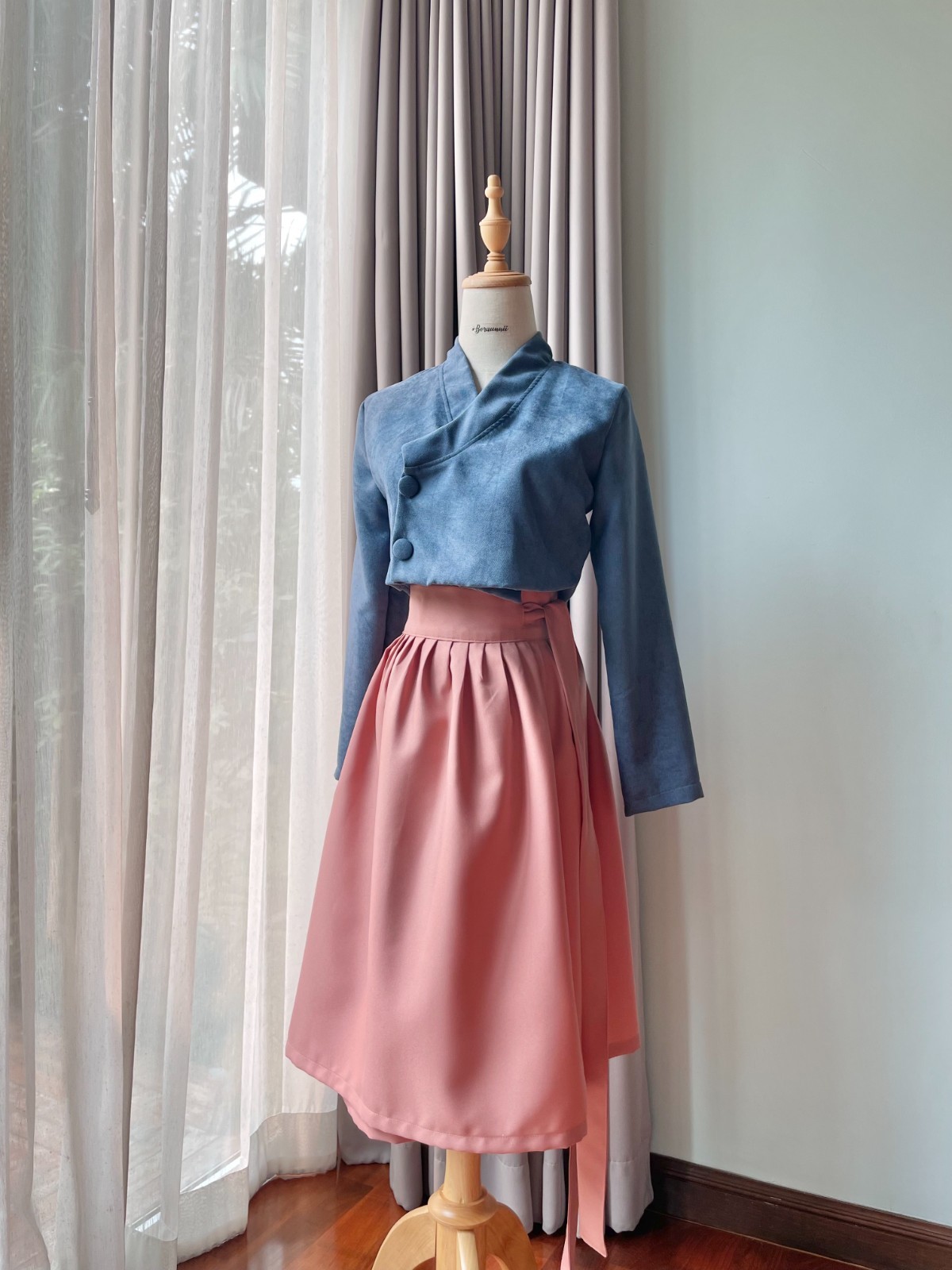 Modern Hanbok Set (Shirt+Skirt+Tassel) Minimal Timeless Design 생활한복 Boraunnii